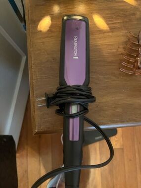 Remington Purple and Black Hair Straightener